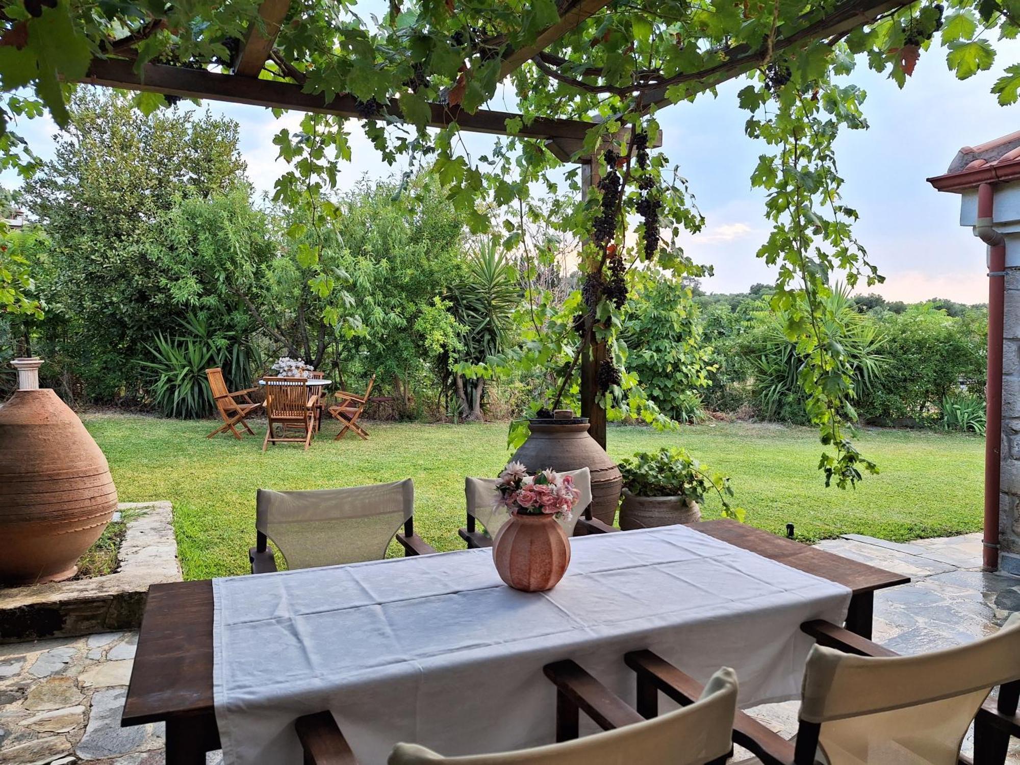 Willa Garden House Kristi Possidi Zewnętrze zdjęcie